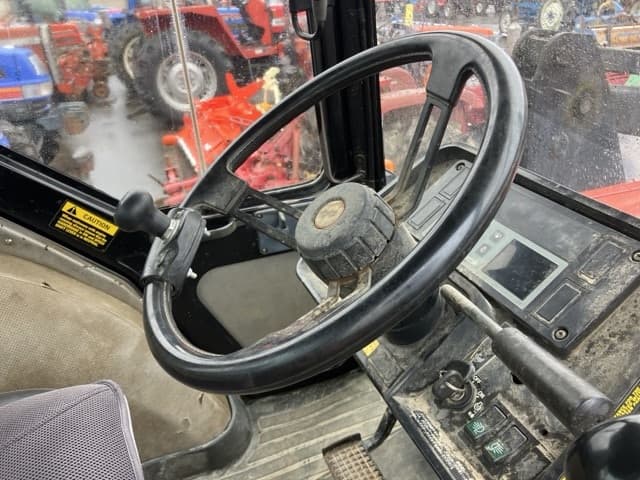 Tractor — Auction (lot 8461-2051)