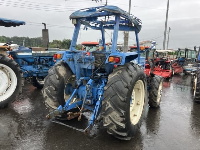 Tractor — Auction (lot 8461-2052)