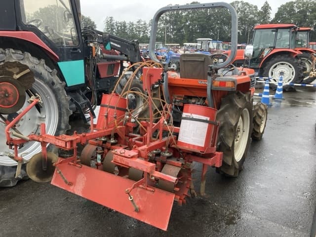 Tractor — Auction (lot 8461-2057)