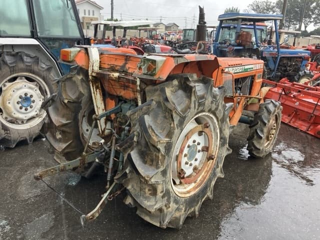 Tractor — Auction (lot 8461-2061)