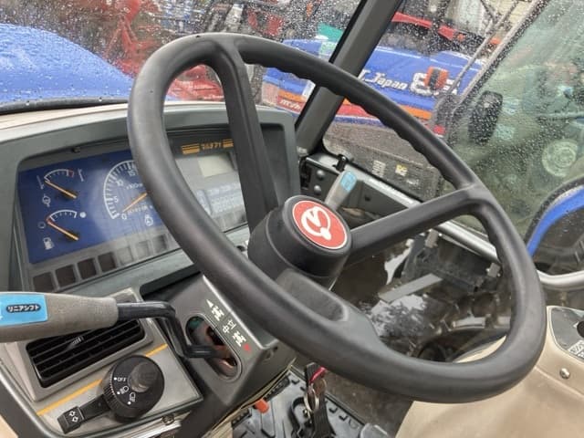 Tractor — Auction (lot 8461-2063)