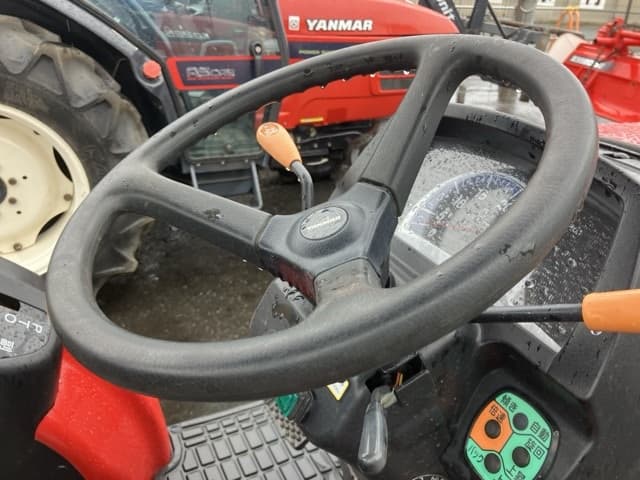 Tractor — Auction (lot 8461-2066)