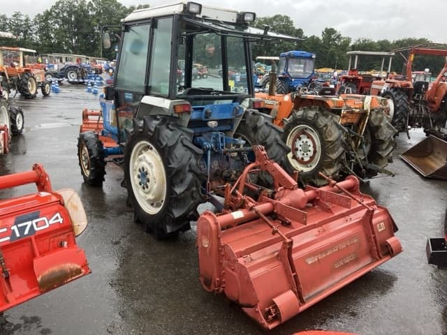 Tractor — Auction (lot 8461-2067)