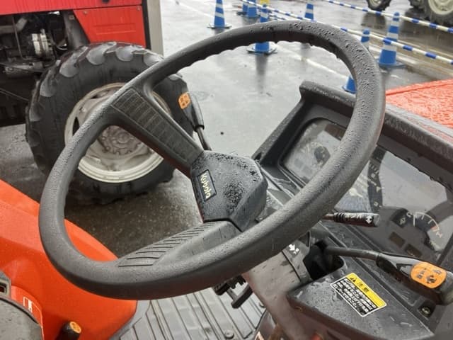 Tractor — Auction (lot 8461-2068)
