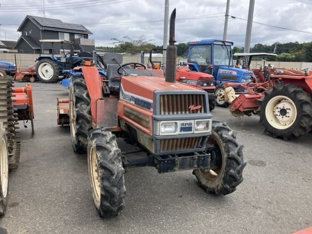 Tractor — Auction (lot 8461-2072)