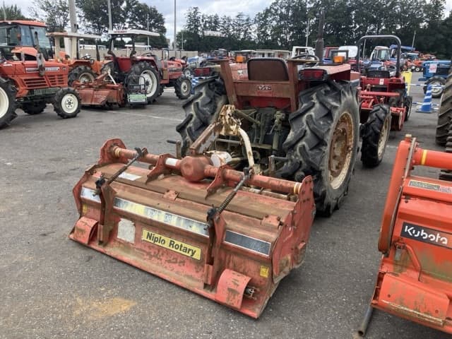 Tractor — Auction (lot 8461-2072)