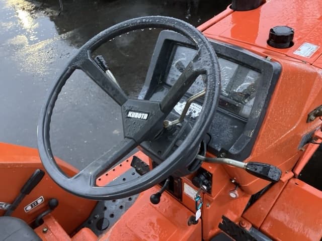 Tractor — Auction (lot 8461-2073)