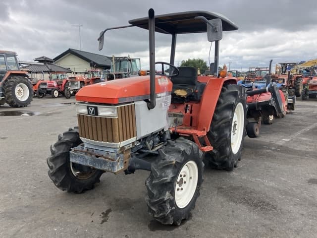 Tractor — Auction (lot 8461-2075)