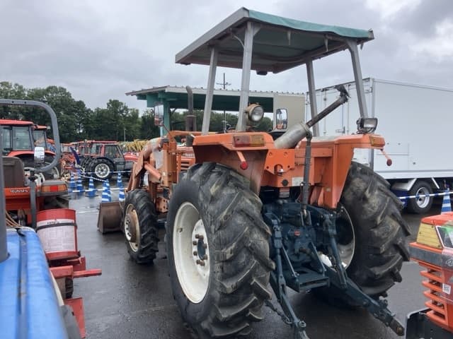 Tractor — Auction (lot 8461-2076)