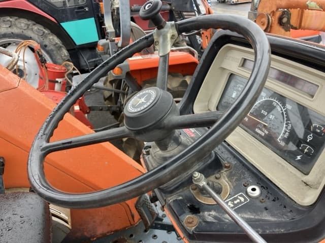 Tractor — Auction (lot 8461-2076)