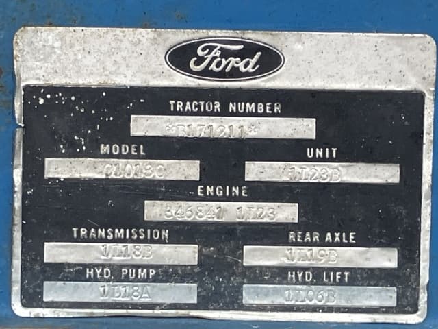 Tractor — Auction (lot 8461-2077)