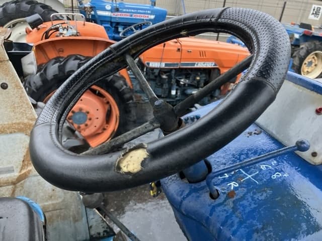 Tractor — Auction (lot 8461-2090)