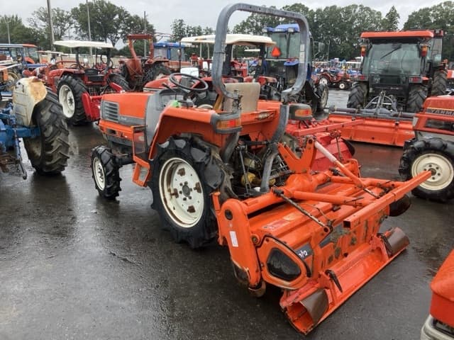 Tractor — Auction (lot 8461-2117)