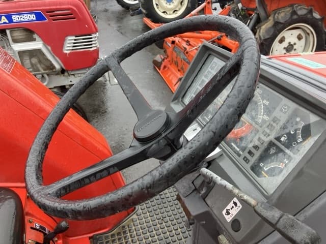 Tractor — Auction (lot 8461-2122)