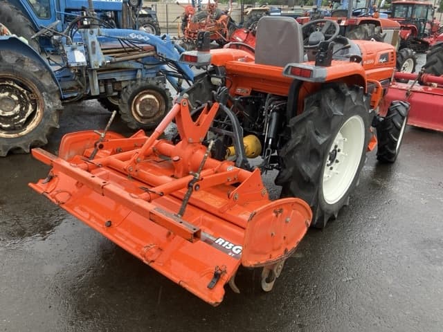 Tractor — Auction (lot 8461-2125)