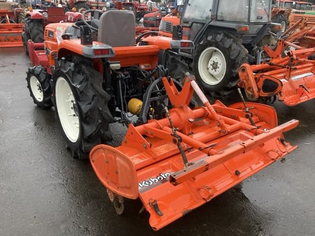 Tractor — Auction (lot 8461-2125)