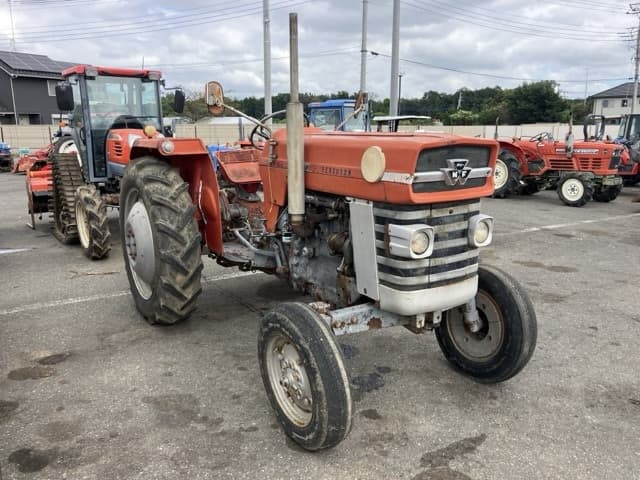 Tractor — Auction (lot 8461-2133)