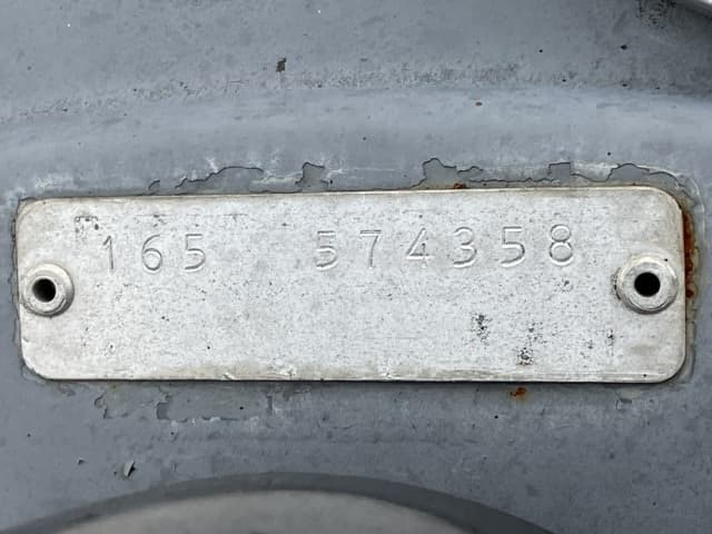 Tractor — Auction (lot 8461-2133)