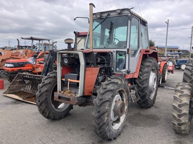 Tractor — Auction (lot 8461-2136)