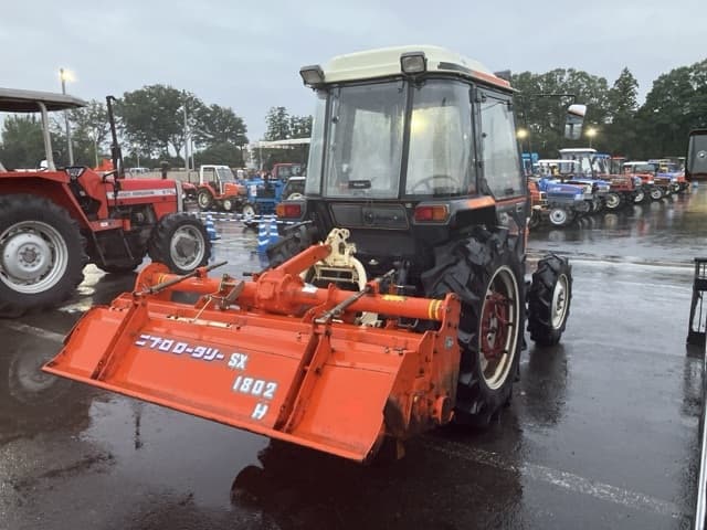 Tractor — Auction (lot 8461-2137)