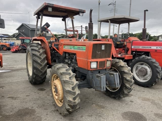 Tractor — Auction (lot 8461-2138)