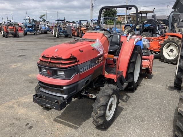 Tractor — Auction (lot 8461-2139)