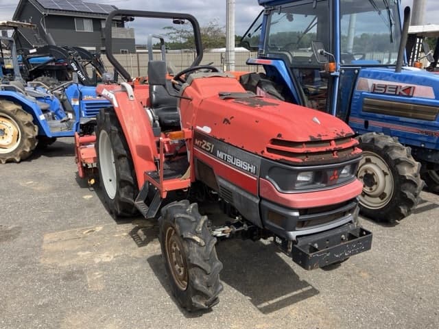 Tractor — Auction (lot 8461-2139)