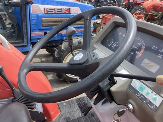 Tractor — Auction (lot 8461-2139)