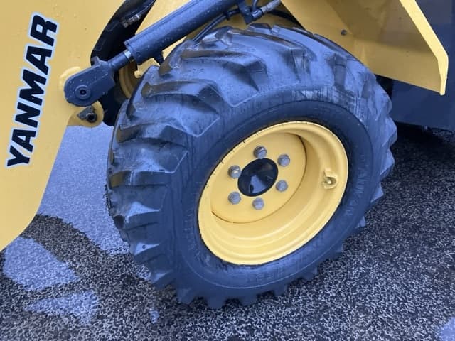 MINI WHEEL LOADER — Auction (lot 8461-214)
