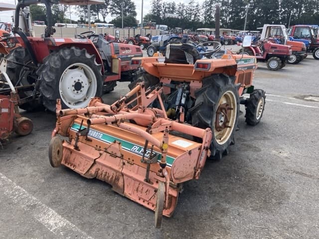 Tractor — Auction (lot 8461-2140)