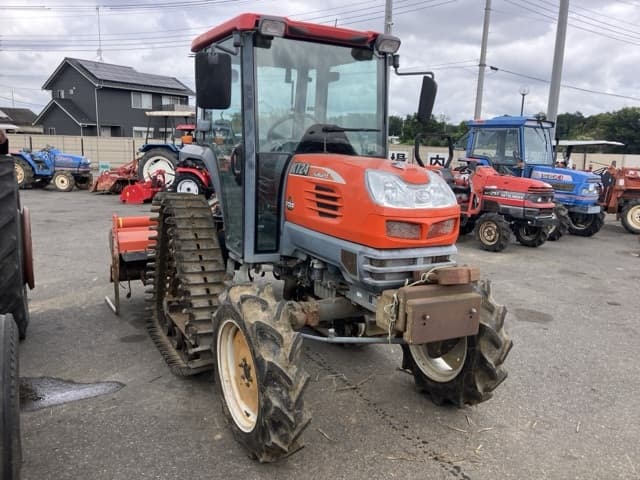 Tractor — Auction (lot 8461-2142)