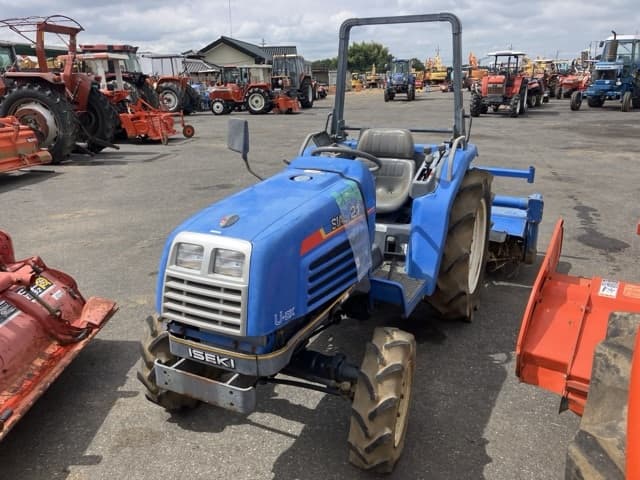 Tractor — Auction (lot 8461-2143)