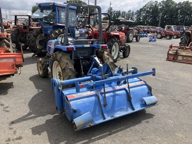 Tractor — Auction (lot 8461-2143)