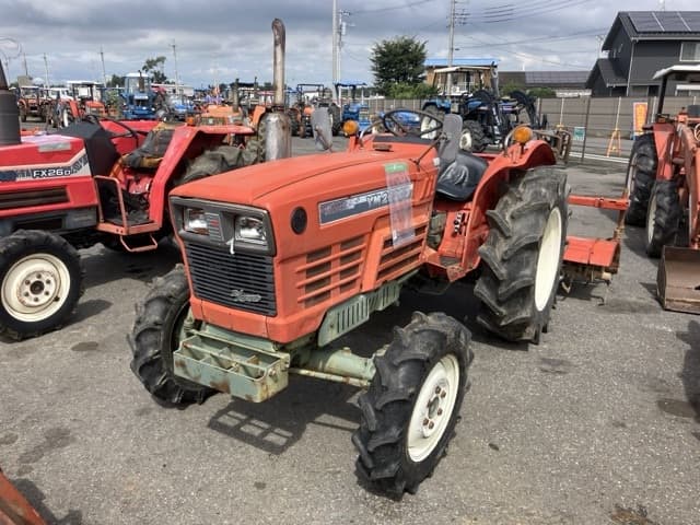 Tractor — Auction (lot 8461-2144)