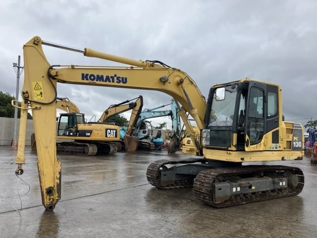 EXCAVATOR — Auction (lot 8461-215)
