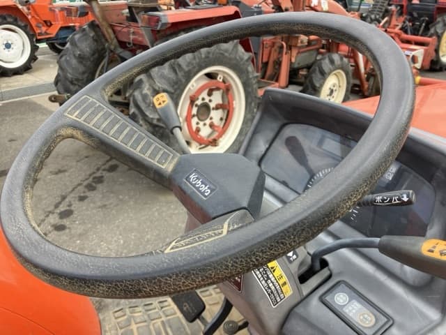 Tractor — Auction (lot 8461-2150)