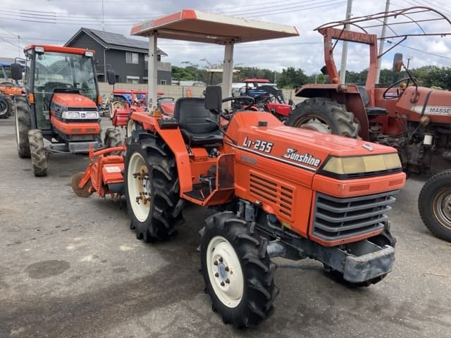 Tractor — Auction (lot 8461-2163)