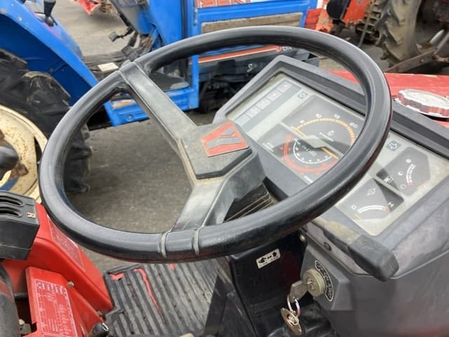 Tractor — Auction (lot 8461-2166)