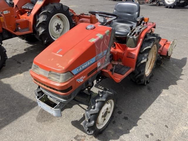 Tractor — Auction (lot 8461-2167)