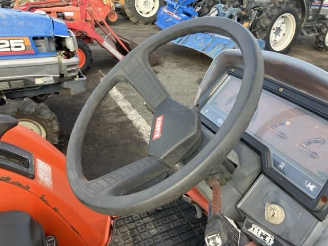 Tractor — Auction (lot 8461-2169)