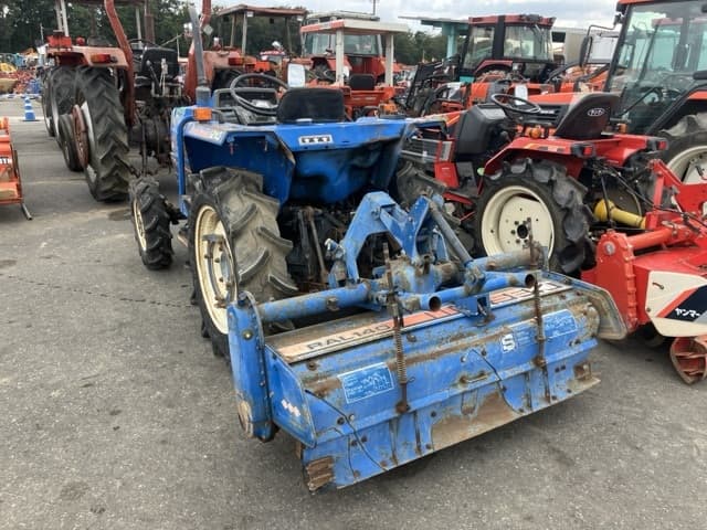 Tractor — Auction (lot 8461-2172)