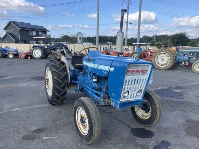 Tractor — Auction (lot 8461-2179)