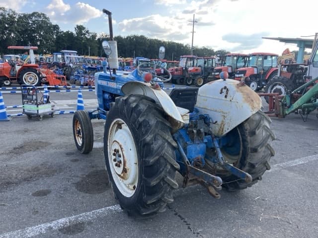Tractor — Auction (lot 8461-2179)