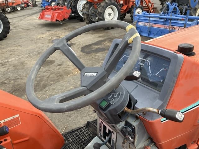 Tractor — Auction (lot 8461-2181)