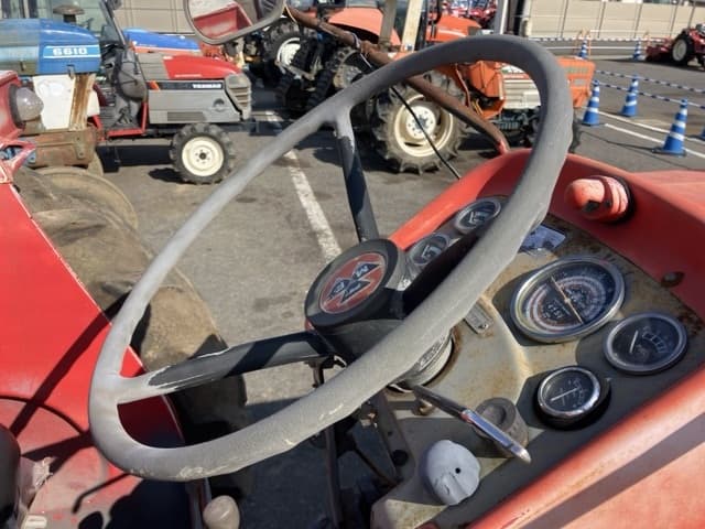 Tractor — Auction (lot 8461-2182)