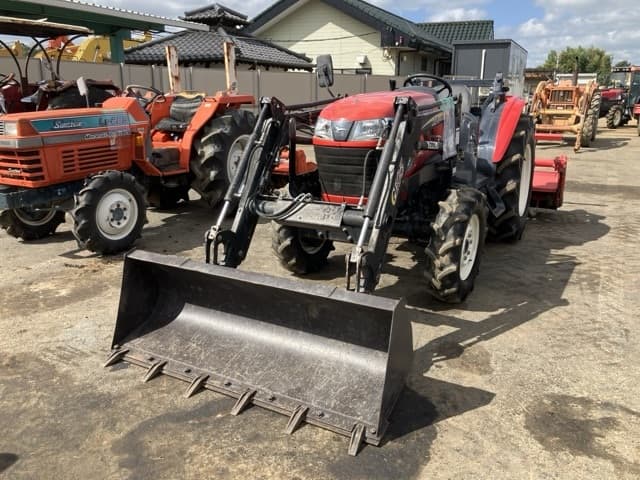 Tractor — Auction (lot 8461-2183)