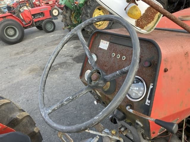 Tractor — Auction (lot 8461-2187)