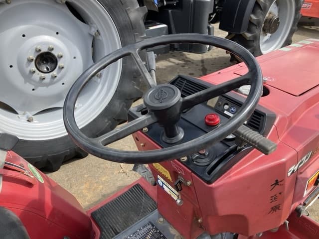 Tractor — Auction (lot 8461-2197)