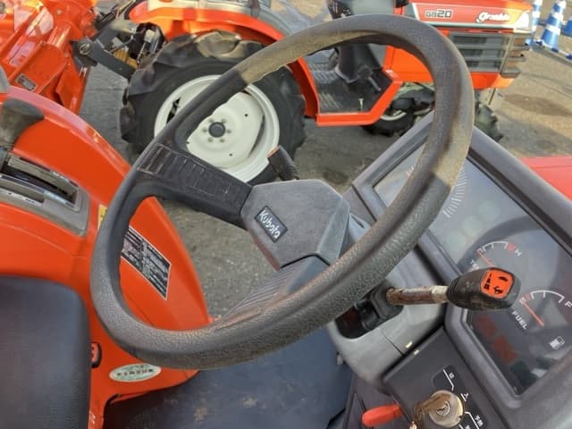 Tractor — Auction (lot 8461-2199)