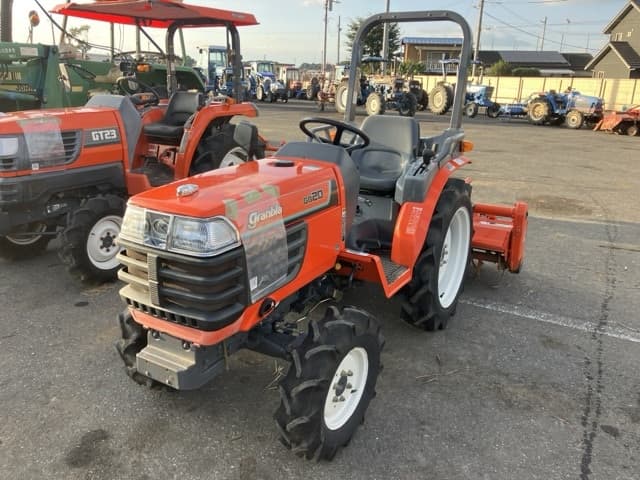 Tractor — Auction (lot 8461-2200)